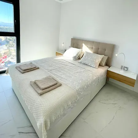 דירה Luxury Sunset Cliffs בנידורם