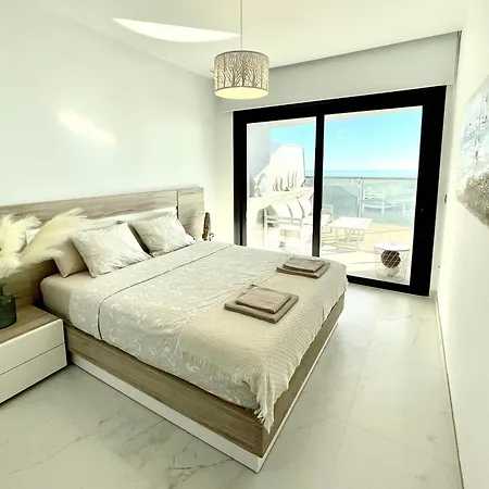 Luxury Sunset Cliffs * בנידורם